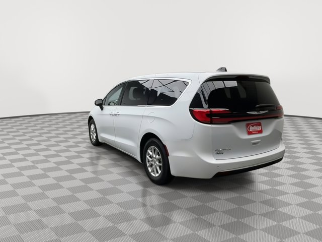 Used 2023 Chrysler Pacifica - photo 34
