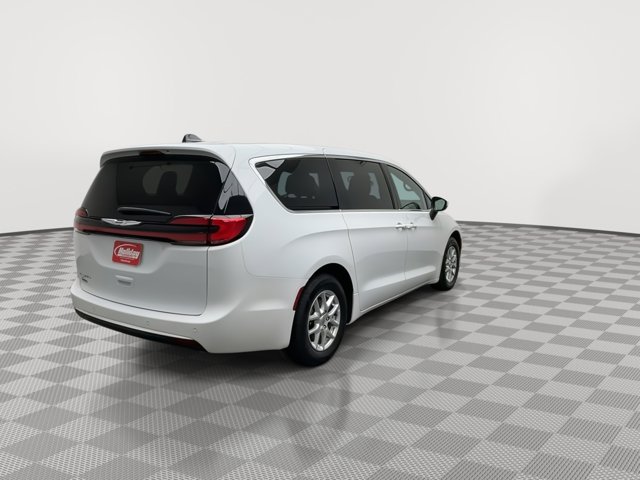Used 2023 Chrysler Pacifica - photo 35