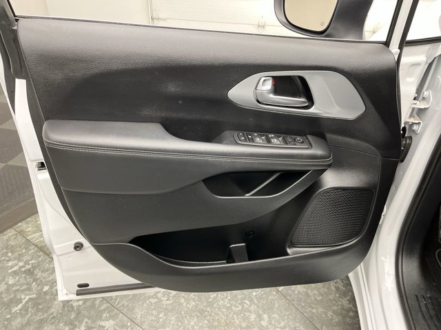 Used 2023 Chrysler Pacifica - photo 43