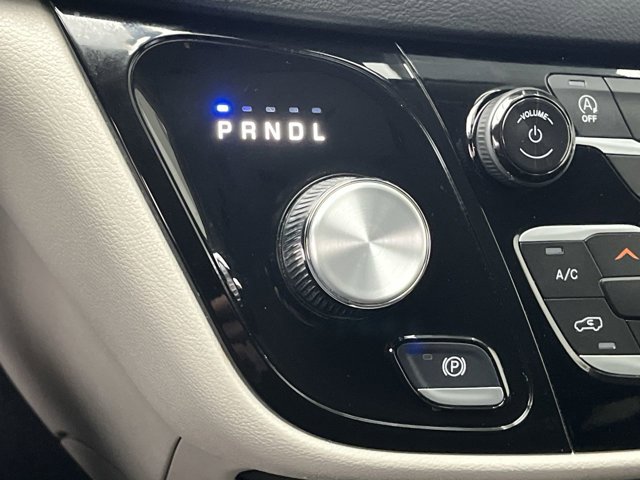Used 2023 Chrysler Pacifica - photo 23
