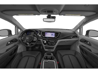 Used 2023 Chrysler Pacifica - photo 1