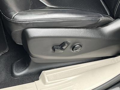 Used 2023 Chrysler Pacifica - photo 1