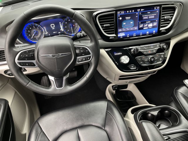 Used 2024 Chrysler Pacifica - photo 9