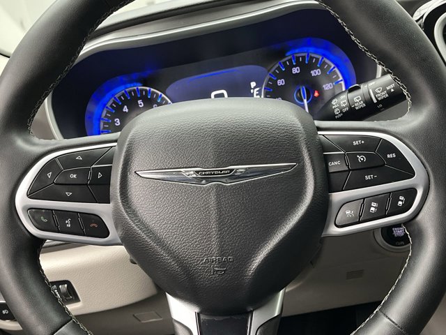 Used 2024 Chrysler Pacifica - photo 10