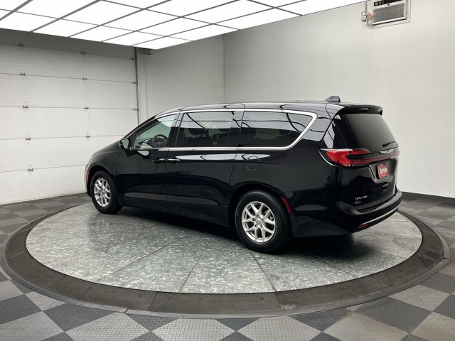 Used 2024 Chrysler Pacifica - photo 41
