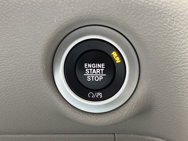 Used 2024 Chrysler Pacifica - photo 16