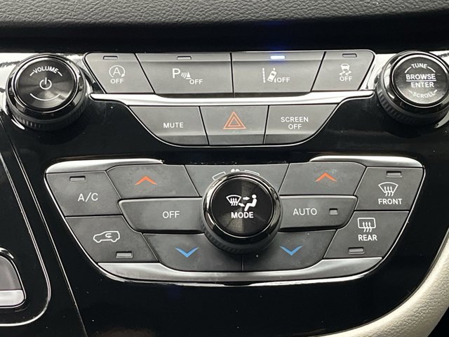 Used 2024 Chrysler Pacifica - photo 17