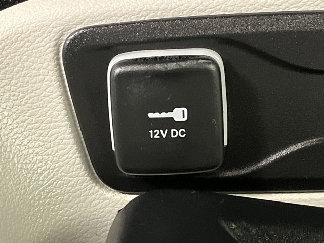 Used 2024 Chrysler Pacifica - photo 19