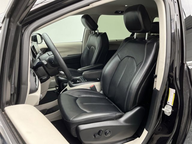 Used 2024 Chrysler Pacifica - photo 38