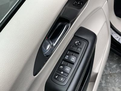 Used 2024 Chrysler Pacifica - photo 1