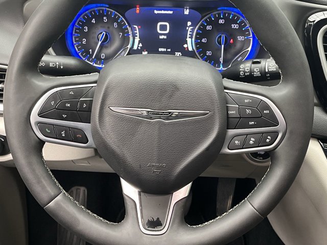 Used 2024 Chrysler Pacifica - photo 12