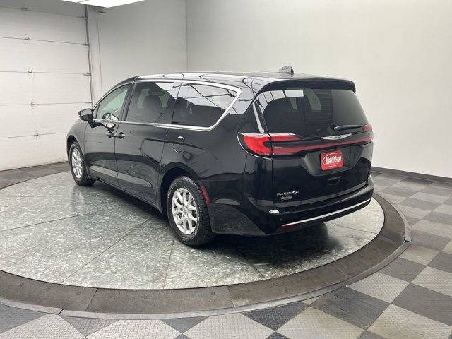 Used 2024 Chrysler Pacifica - photo 40