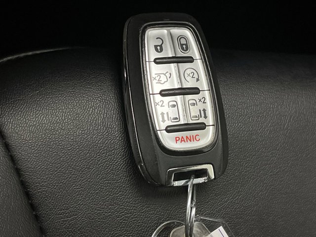 Used 2024 Chrysler Pacifica - photo 23