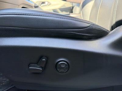 Used 2024 Chrysler Pacifica - photo 1