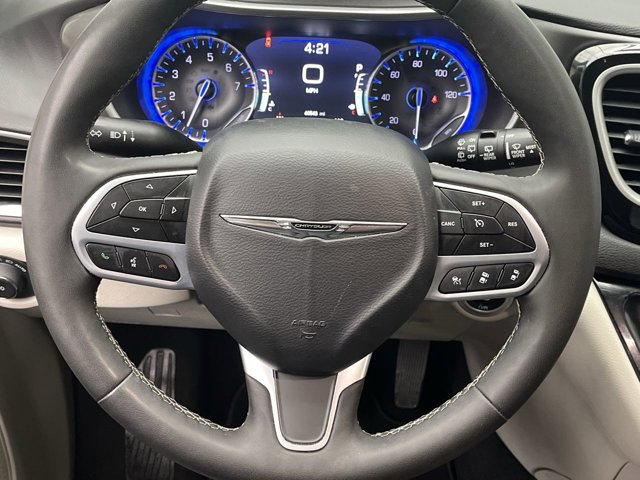 Used 2024 Chrysler Pacifica - photo 10