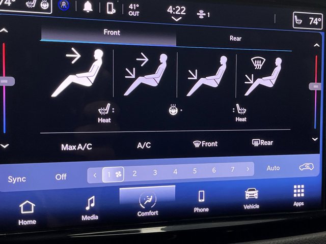 Used 2024 Chrysler Pacifica - photo 18