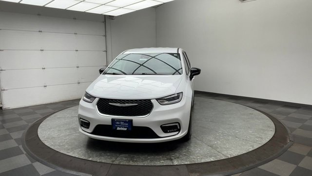 Used 2024 Chrysler Pacifica - photo 29