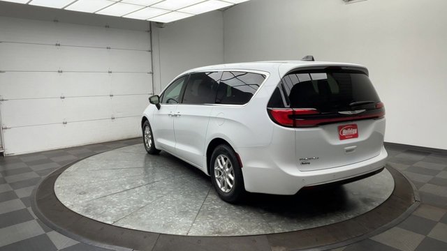 Used 2024 Chrysler Pacifica - photo 32