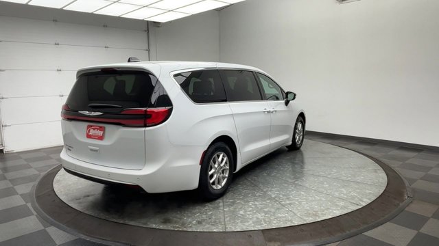 Used 2024 Chrysler Pacifica - photo 33