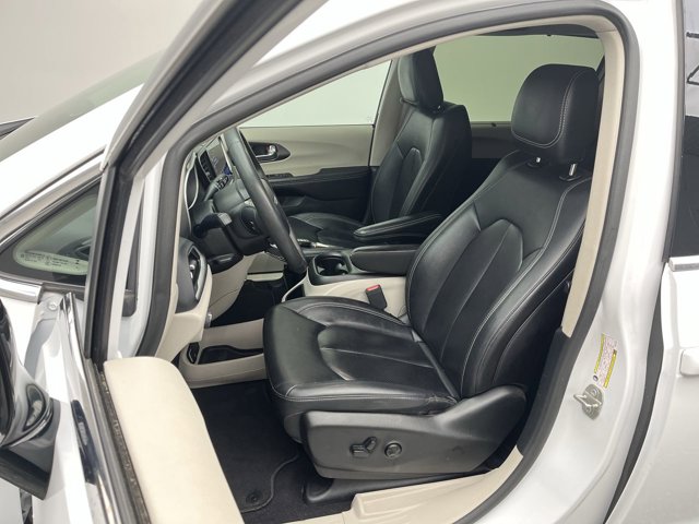 Used 2024 Chrysler Pacifica - photo 38