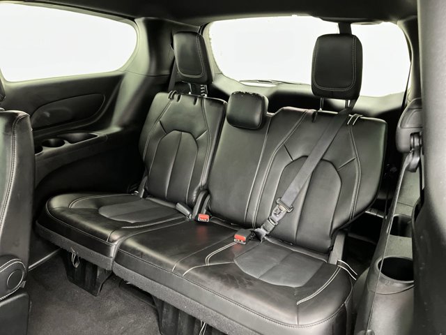Used 2025 Chrysler Pacifica - photo 12