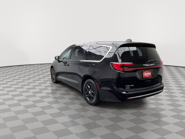 Used 2025 Chrysler Pacifica - photo 36