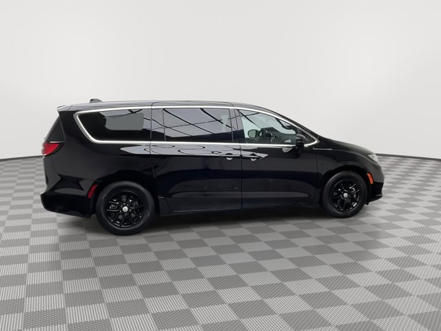 Used 2025 Chrysler Pacifica - photo 38