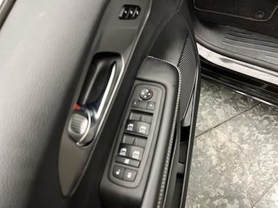 2025 Chrysler Pacifica FWD Minivan for sale #T8986 - photo 2
