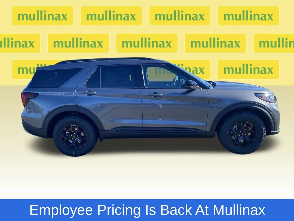 New 2026 Ford Explorer - photo 2