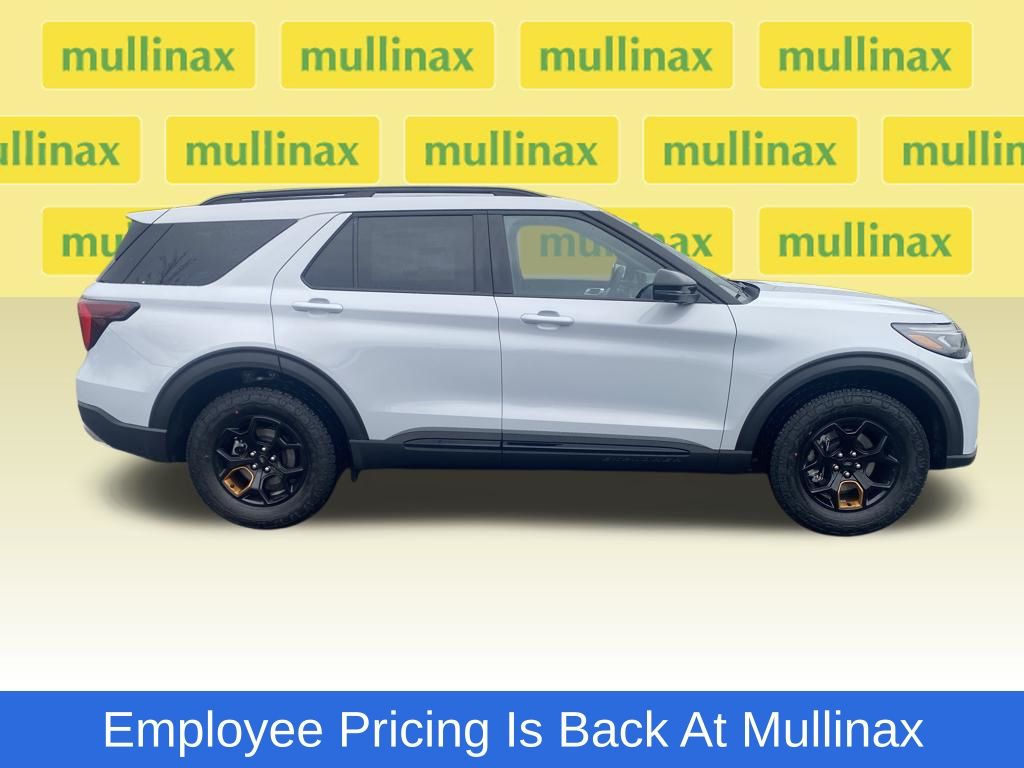 New 2026 Ford Explorer - photo 2