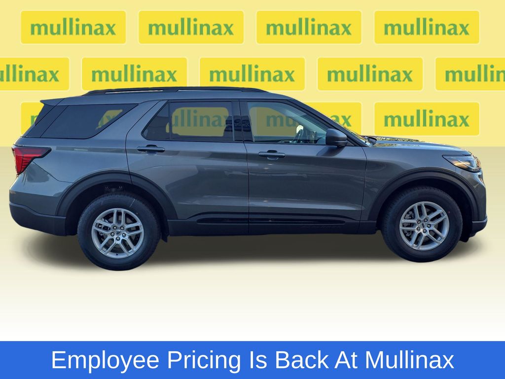 New 2026 Ford Explorer - photo 2