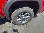 New 2025 GMC Sierra 2500 SLT Crew Cab 4WD Pickup for sale #G51942 - photo 9