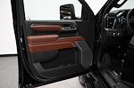 New 2025 GMC Sierra 2500 Denali Ultimate Crew Cab 4WD Pickup for sale #111976 - photo 20