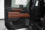 New 2025 GMC Sierra 2500 Denali Ultimate Crew Cab 4WD Pickup for sale #111980 - photo 19