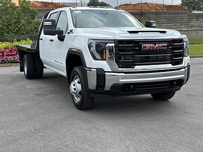 New 2025 GMC Sierra 3500 Pro Crew Cab 4WD Flatbed Truck for sale #CS05776 - photo 1
