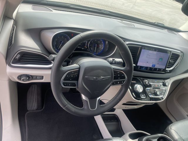 Used 2022 Chrysler Pacifica - photo 16
