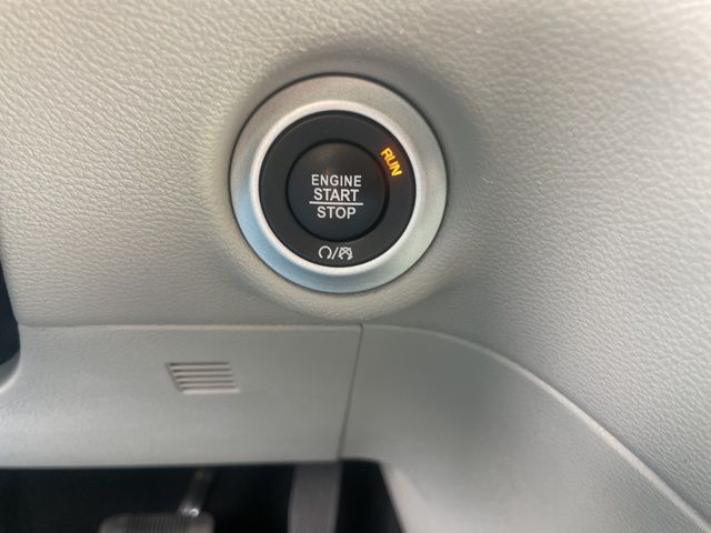 Used 2022 Chrysler Pacifica - photo 22