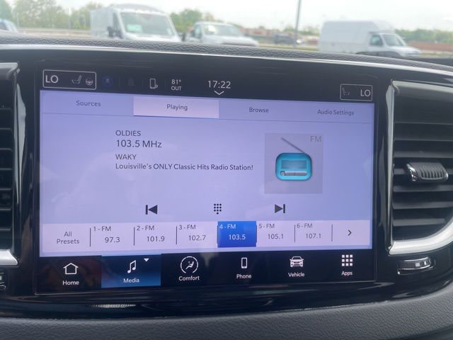 Used 2022 Chrysler Pacifica - photo 23
