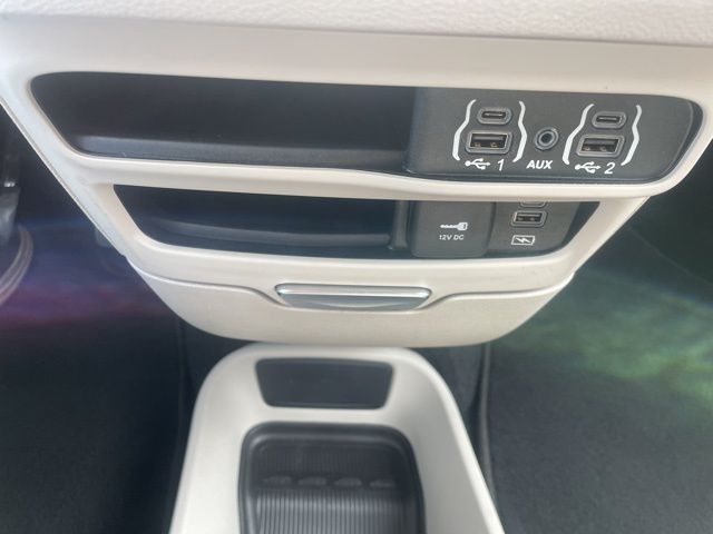 Used 2022 Chrysler Pacifica - photo 34