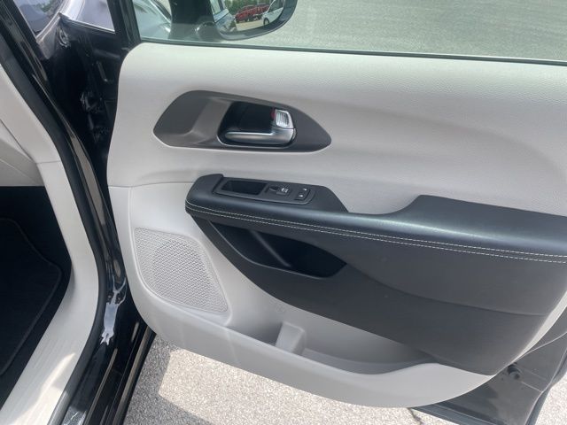 Used 2022 Chrysler Pacifica - photo 39