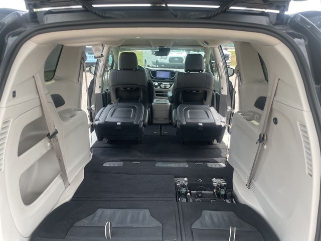 Used 2022 Chrysler Pacifica - photo 53