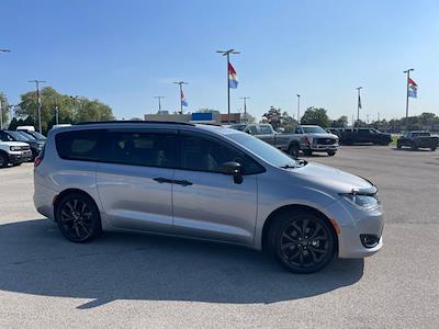 2020 Chrysler Pacifica FWD Minivan for sale #R223596W - photo 2