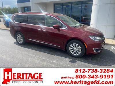 Used 2018 Chrysler Pacifica - photo 1