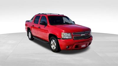 Used 2010 Chevrolet Avalanche - photo 1