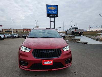 Used 2025 Chrysler Pacifica Limited Minivan for sale #T4891 - photo 2