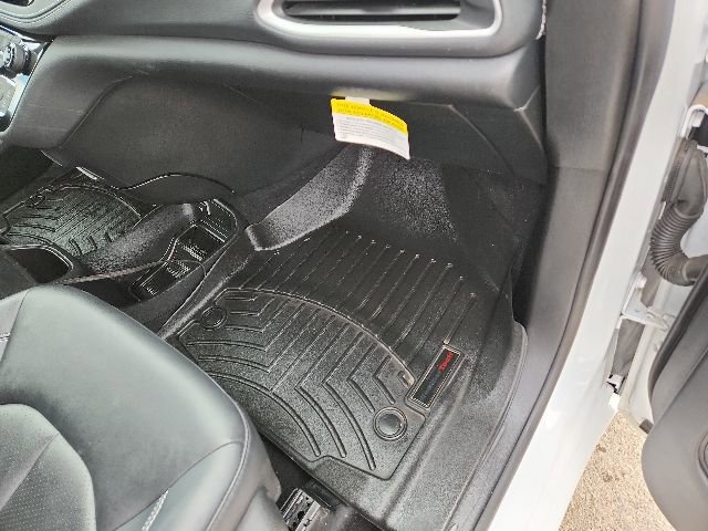 Used 2025 Chrysler Pacifica - photo 16