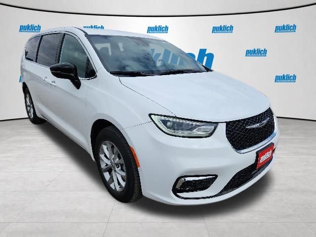 Used 2025 Chrysler Pacifica - photo 27