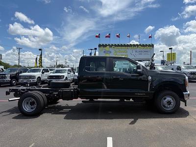 New 2025 Ford F-350 XL Crew Cab 4WD Cab Chassis for sale #TED23983 - photo 1