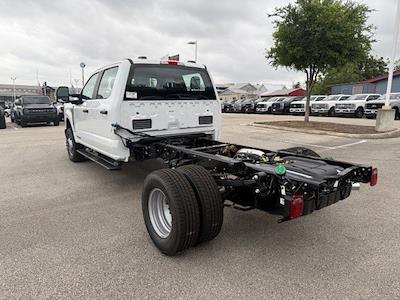 New 2025 Ford F-350 XL Crew Cab 4WD Cab Chassis for sale #TED35554 - photo 2