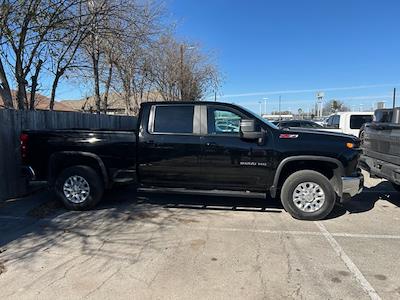 Used 2025 Chevrolet Silverado 2500 LT Crew Cab for sale #UF102082 - photo 2